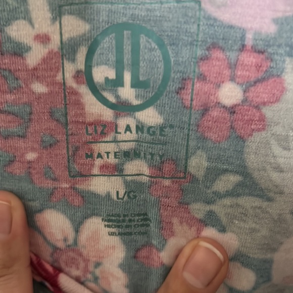 Maternity size Large blouse. Multiple color blouse from Liz Lange Maternity - Picture 2 of 3